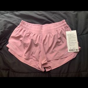 LAST ONE! NWT Lululemon Hotty Hot Short 2.5”